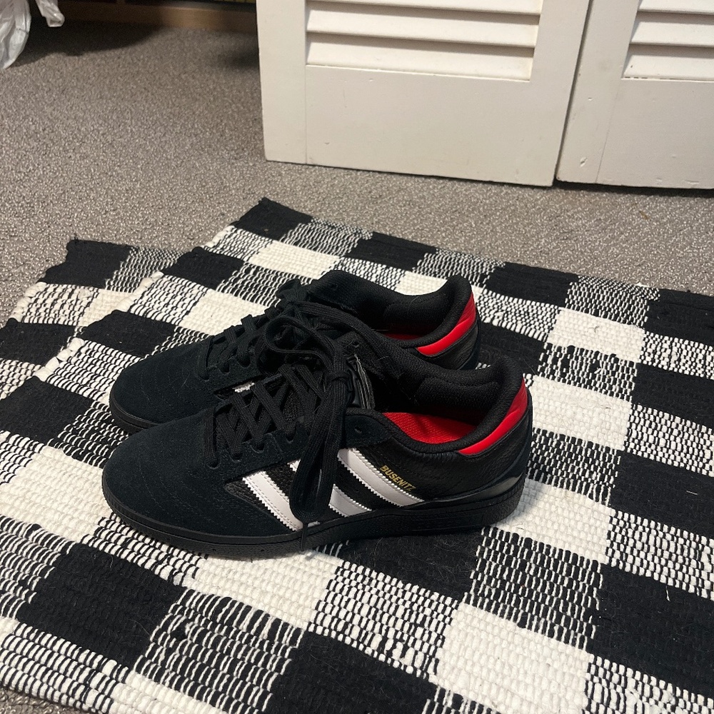 Adidas Buzenits shoes